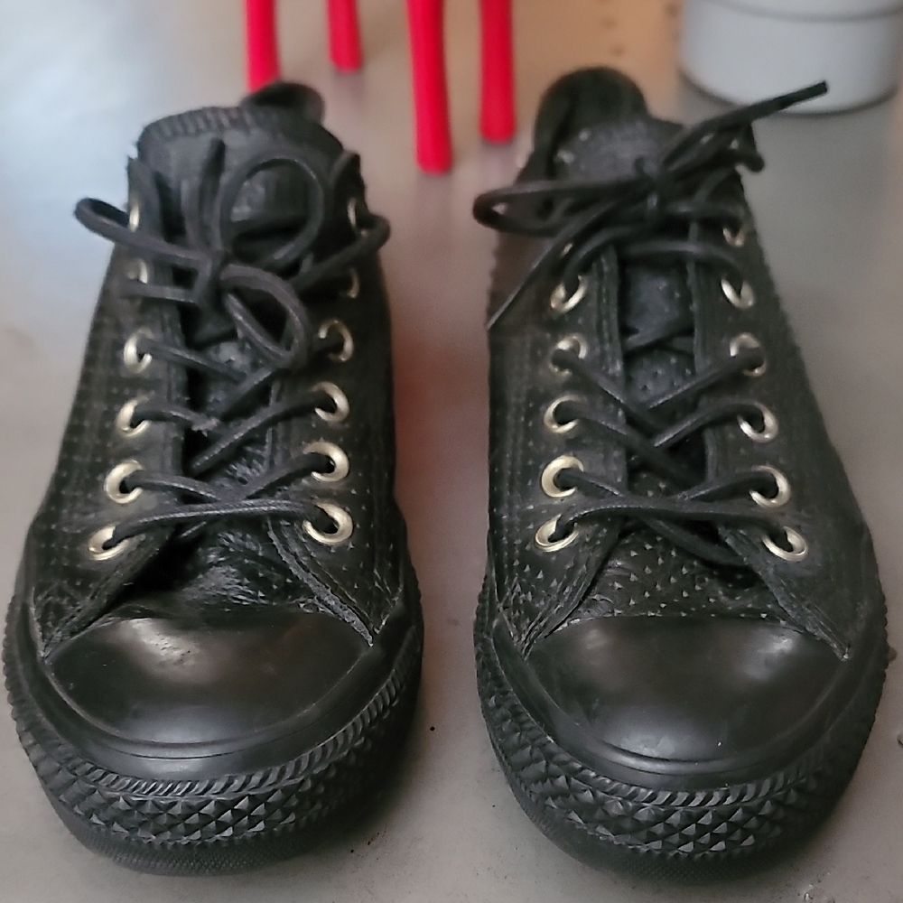 Black Leather Perforated Low-Top Converse All-Star ⭐️ Sneakers
